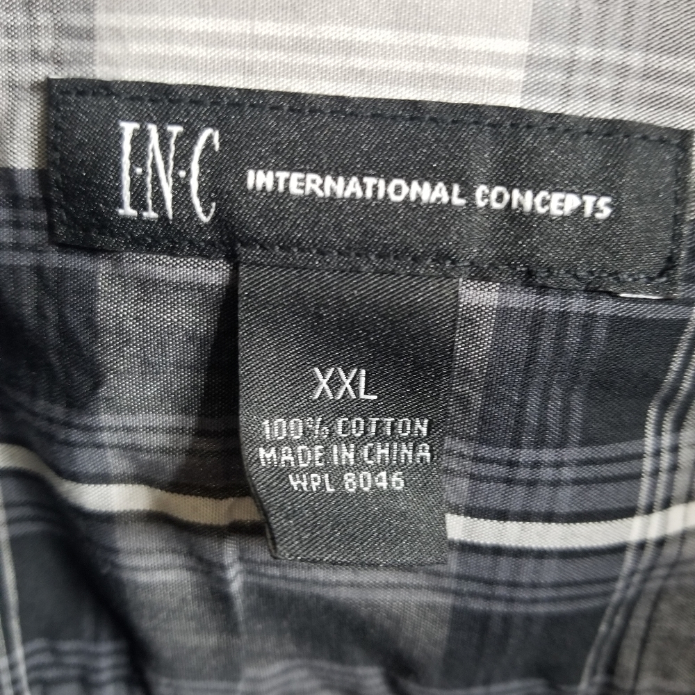 Inc button up - Picture 2 of 3